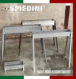 Spiedini Saté-bbq Bali 40 Mini - Kleine, Smalle Houtskoolbarbecue Met Horizontaal Rooster Voor Sate Of Andere Spiesjes - 40 Cm Lang, 11 Cm Breed, 14 Cm Hoog - Ideaal Voor Tuin- Of Open Haard, Of Balkon - Materiaal: Gealuminiseerd Ijzer -Keuken BBQ 1153x1200