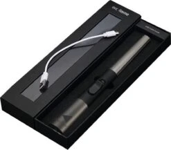 Oplaadbare Lange Elektrische Aansteker - Duurzame Plasma Aansteker – Luxe Aansteker - Inclusief Cadeauverpakking - BBQ – Kaarsen - Zwart 16 Oplaadbare Lange Elektrische Aansteker - Duurzame Plasma Aansteker – Luxe Aansteker - Inclusief Cadeauverpakking - BBQ – Kaarsen - Zwart -Keuken BBQ 1200x1053 3