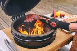 The Original Grill Master Gloves - Oven Handschoen - Hittebestendig - Tot 800 Graden Celsius - Grill Handschoen - Aramid - Oven - Gasfornuis - Koken - Cadeautip 7 The Original Grill Master Gloves - Oven Handschoen - Hittebestendig - Tot 800 Graden Celsius - Grill Handschoen - Aramid - Oven - Gasfornuis - Koken - Cadeautip -Keuken BBQ 1200x800 117