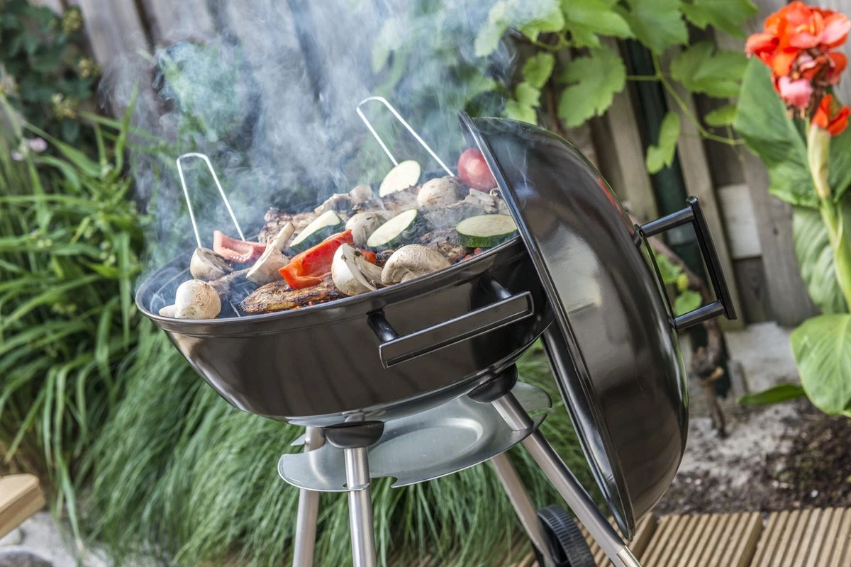 BBQ Collection Houtskoolbarbecue - Kogelbarbecue 45 X 60 Centimeter - Ronde Barbecue - Barbecue Op Wielen - Zwart - Metaal 4 BBQ Collection Houtskoolbarbecue - Kogelbarbecue 45 X 60 Centimeter - Ronde Barbecue - Barbecue Op Wielen - Zwart - Metaal - Afbeelding 2