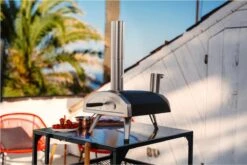 Ooni Fyra 12 Houtpellets Gestookte Pizzaoven -Keuken BBQ 1200x801 3