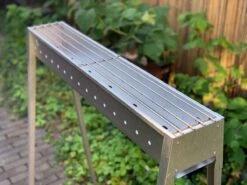 Spiedini Saté-bbq Bali 80 - Saté Houtskoolbarbecue Met Horizontaal Rooster - 80 Cm Lang, 11 Cm Breed - Materiaal: Gealuminiseerd Ijzer -Keuken BBQ 1200x899 7