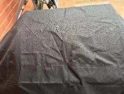 COVER UP HOC RED Label BBQ Hoes 145x61x117 Cm Waterdichte Barbecue Hoes / Afdekhoes Bbq / Met Trekkoord, Bbq Hoes, Bbq Hoes Waterdicht, Bbq Beschermhoes Zwart 21 COVER UP HOC RED Label BBQ Hoes 145x61x117 Cm Waterdichte Barbecue Hoes / Afdekhoes Bbq / Met Trekkoord, Bbq Hoes, Bbq Hoes Waterdicht, Bbq Beschermhoes Zwart -Keuken BBQ 1200x902 4