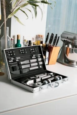 Sens Design BBQ Accesoires - 18 Delig - BBQ Gereedschapset Koffer 19 Sens Design BBQ Accesoires - 18 Delig - BBQ Gereedschapset Koffer -Keuken BBQ 800x1200 9