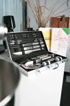 Sens Design BBQ Accesoires - 18 Delig - BBQ Gereedschapset Koffer 17 Sens Design BBQ Accesoires - 18 Delig - BBQ Gereedschapset Koffer -Keuken BBQ 801x1200